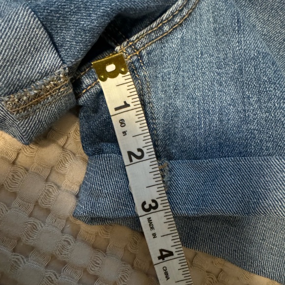 Old Navy Size 16 Folded Hem Jean Short - Picture 2 of 5